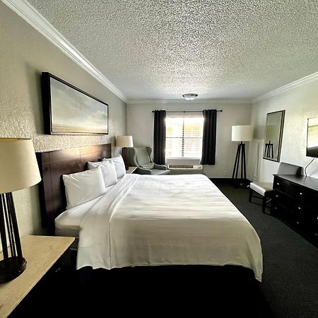 At Home Inn - Pensacola Ferry Pass Bagian luar foto